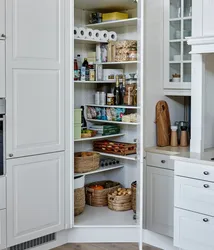 Угловой шкаф на кухне фото в интерьере