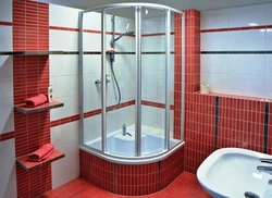 Бұрыштық душымен ванна бөлмесінің дизайны