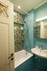 Tiled design in a bathroom in Khrushchev