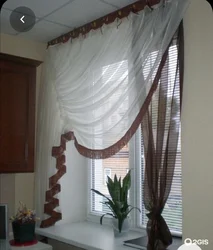 Окно на кухне дизайн штор и тюли