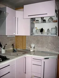 Kitchen design with a niche in the corner