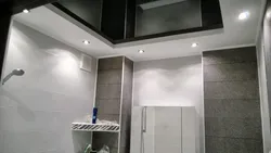 Фото натяжной потолок в ванну