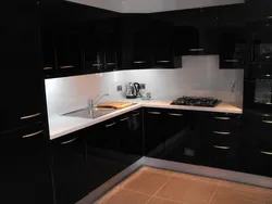 Kitchen design photo corner black