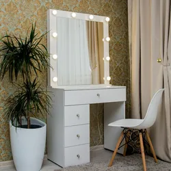 Дамский столик с зеркалом в спальню с подсветкой фото