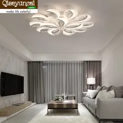 Fashionable ceiling design in apartment