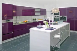 What colors goes with purple in the kitchen interior