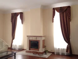 Шторы на два окна с простенком фото в гостиную современном