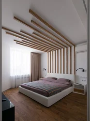 Рейки деревянные в спальне фото