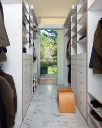 Design of a narrow dressing room photo