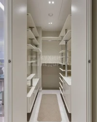 Design of a narrow dressing room photo