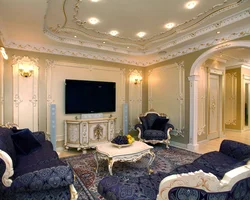Потолок гостиной в классическом стиле фото