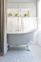 Clawfoot bathtub in the interior