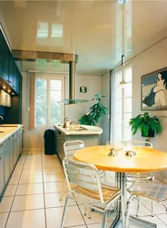 Лучшие потолки для маленькой кухни фото