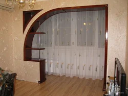 Bir mənzil fotoşəkilində alçıpandan hazırlanmış daxili arch