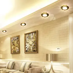 Дизайн потолка гостиной точечными светильниками фото