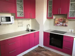 Corner kitchen design with right corner
