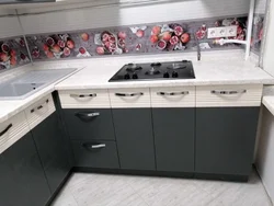 Kitchen graphite presses in the interior