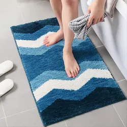 Дизайн ванной с ковриками