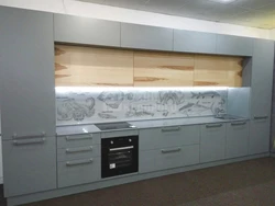 Photo of a kitchen 5 m long