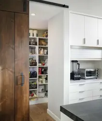 Дизайн кухни с кладовкой в квартире