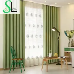 К зеленым обоям какие шторы подойдут в гостиную фото