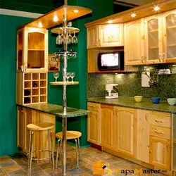 Фото кухни с барными стойками все из дерева