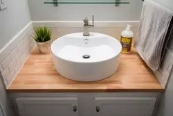 Дызайн ваннай з накладной ракавінай на стальніцу