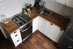 Кухни с газовой плитой дизайн фото маленькой 5 6 метров
