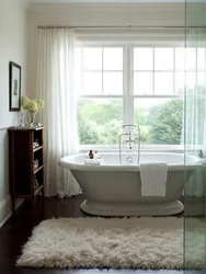 Ванная с окнами в пол фото