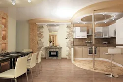 Дизайн плитки для совмещенной гостиной и кухни