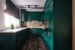 Кухня цвета изумруд в интерьере