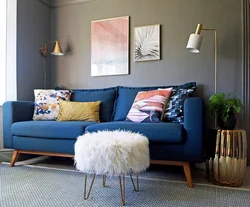 Спальня с синим диваном дизайн