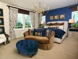Mavi divan dizaynlı yataq otağı