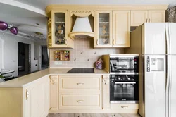 Small kitchen design with oven