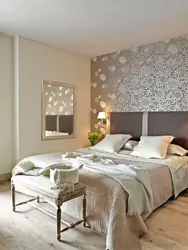 How to combine wallpaper photo in the bedroom