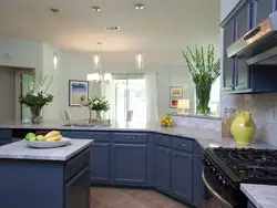 Combination of gray and blue in the kitchen interior