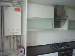 Фото угловых кухонь с газовым котлом