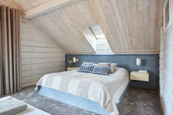 Дизайн спальни с вагонкой на потолке