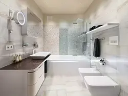 Интерьер квадратной ванной комнаты