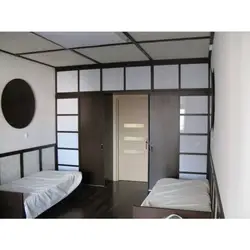 Bedroom Design Door In The Middle