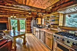 Дизайн комнаты кухни с дерева