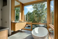 Панорамалық терезесі бар ванна бөлмесінің дизайны
