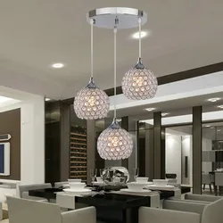 Дар chandeliers мӯд барои акс ошхона