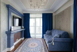 Серо синие шторы в интерьере гостиной