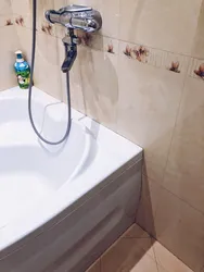 Расположение смесителя в ванной фото