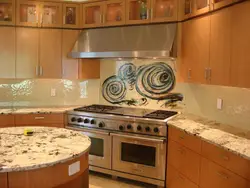 Countertops and aprons in kitchen interiors