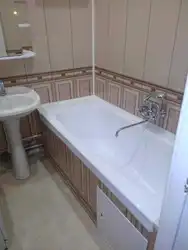 Тарҳи ванна аз плиткаҳо ва панелҳои PVC