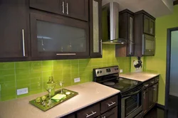 Зеленая плитка на кухне фото дизайн