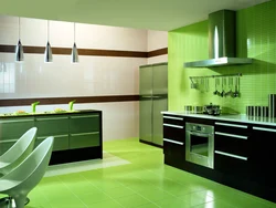 Tiles on kitchen walls photo in the interior