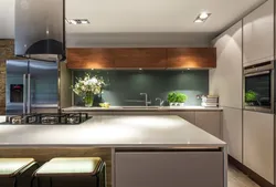 Apron design for a large kitchen